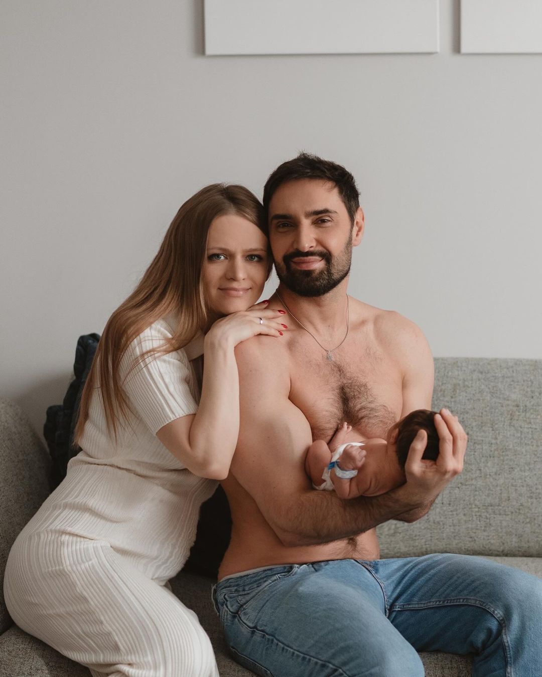 Осуществление мечты: Виталий Козловский умилил снимками из роддома - 607187 Осуществление мечты: Виталий Козловский умилил снимками из роддома - фото 607187
