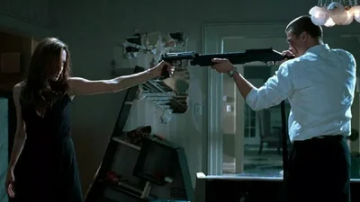 Анджеліна Джолі і Бред Пітт в фільмі 'Місіс Сміт і містер Сміт' - фото 607242