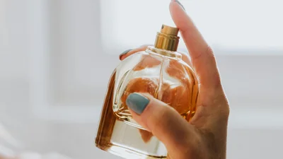Запах весны: топ-5 парфюмов, которые носят инфлюенсеры