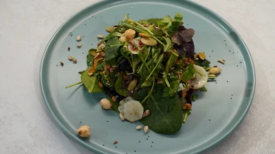 Готуємо салат-сюрприз з оригінальним інгредієнтом за рецептом Ектора