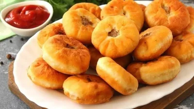 Домашні біляші – такі соковиті, що рідні проситимуть добавки