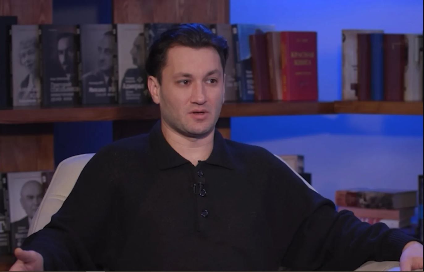 Такой же ненужный, как и Украина, - Бардаш лицемерно высказался об украинском паспорте - фото 609070