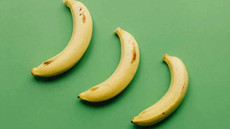 Ось не варто зберігати банани в холодильнику