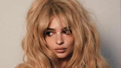 Емілі Ратаковскі заскочили на побаченні з новим чоловіком