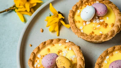 Що сказати за святковим столом: топ тостів на Великдень 2025