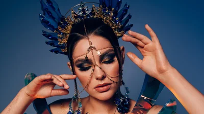 Мисс Вселенная Украина-2023 Ангелина Усанова выпустила песню "Earth" ко Дню Земли