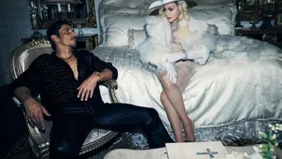 Мадонна зажгла с горячим мачо в фотосете для Roberto Cavalli