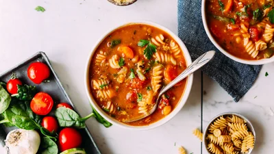 Готовим в пост: лучший рецепт овощного супа минестроне из Италии