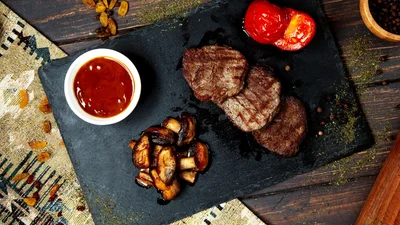 Чи можна їсти підгорілу їжу: головні небезпеки