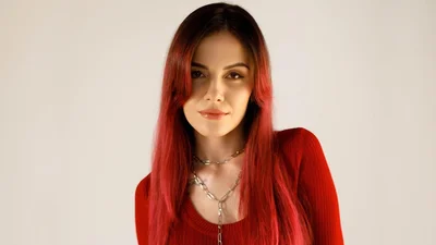 MamaRika підпалила мережу фото, на якому позує гола