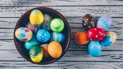 Як правильно варити яйця на Великдень, щоб вони не потріскалися: секретні трюки