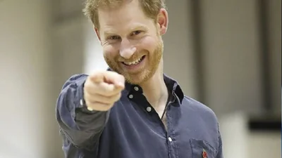 Принц Гаррі, який "порвав" з Британією, знову їде до Лондона