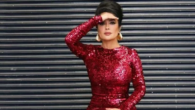 Instagram vs реальность: Сальма Хайек порадовала веселыми фото