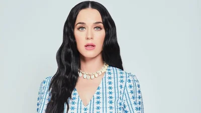 Дуже грайливо: Кеті Перрі похизувалась новою стрижкою