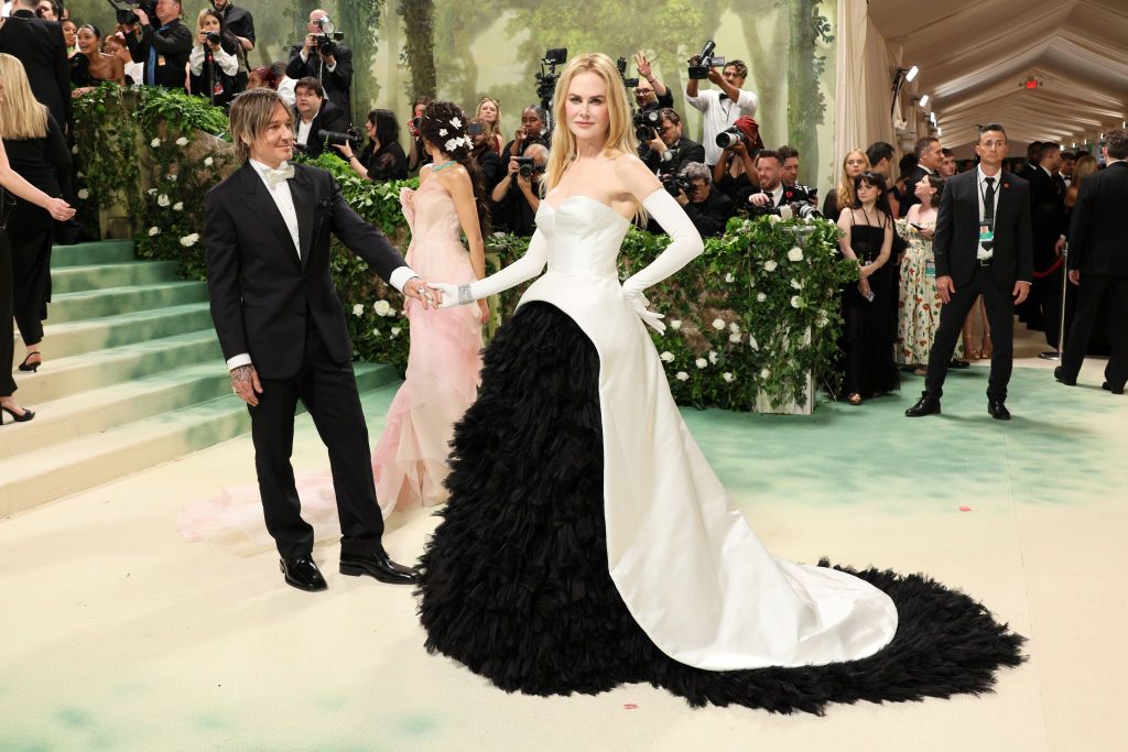 Весь Голливуд собрался на Met Gala 2024, и вот самые удивительные образы бала - фото 612025
