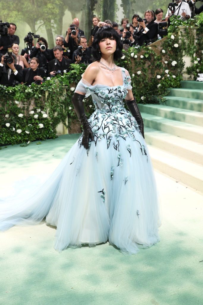 Весь Голливуд собрался на Met Gala 2024, и вот самые удивительные образы бала - фото 612032