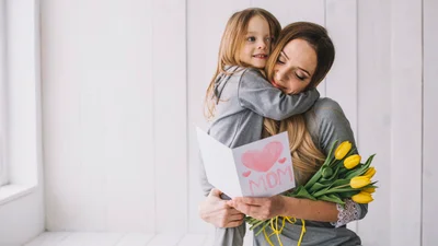 Вірші до Дня матері, якими можна привітати матусю