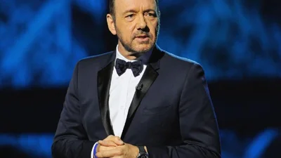 Он не виноват: Кевин Спейси выиграл суд по обвинению в сексуальном домогательстве