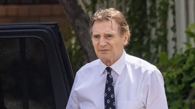 Новый Фрэнк Дрэбин: это первые кадры нового "Голого пистолета" с Лиамом Нисоном