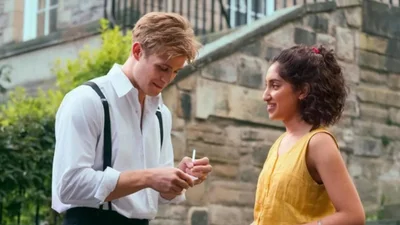 Идея на выходные: 5 лучших мини-сериалов о любви и отношениях