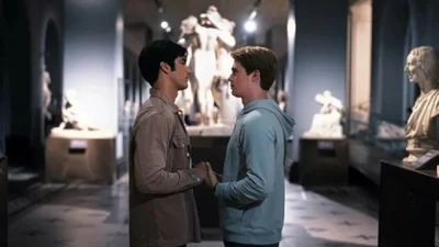 «Красный, белый и королевский синий»: вот-вот экранизируют сиквел