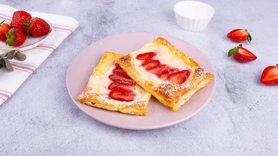 Печиво з полуниці та листкового тіста – десерт, який перевершить очікування