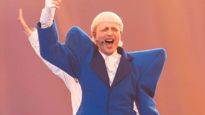 Представителя Нидерландов на Евровидении-2024 отстранили от репетиций: что произошло