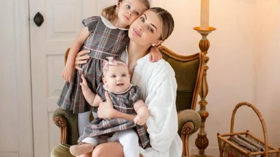 "Мое счастье": Влада Зинченко в День матери замиловала фотографиями с подросшими дочками