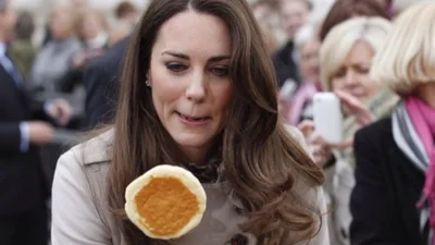 Двойник Кейт Миддлтон: кто она, и сколько ей за это платят