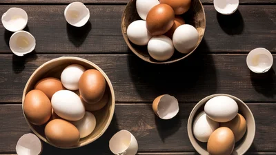 Коричневые и белые яйца: есть ли между ними разница