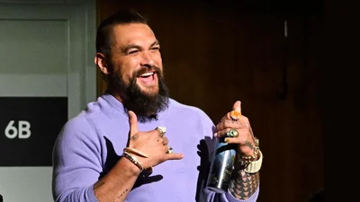 Джейсон Момоа впервые показал фото с новой девушкой