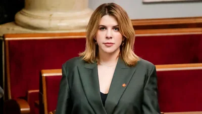 Что меняла в своей внешности Кира Рудик из партии "Голос"