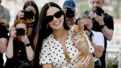 61-річна Демі Мур позує гола в новому фільмі "Субстанція" – фільм вистрілив в Каннах