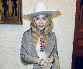 Мадонна примерила одежду и аксессуары Фриды Кало и получила щедрую порцию хейта