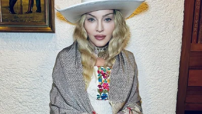Мадонна примерила одежду и аксессуары Фриды Кало и получила щедрую порцию хейта