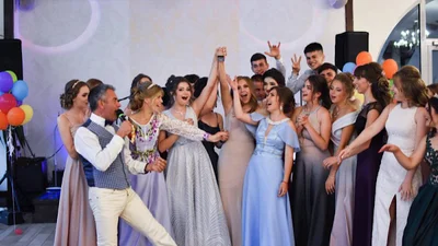 Современные песни для выпускного вечера, которые заставят танцевать всех