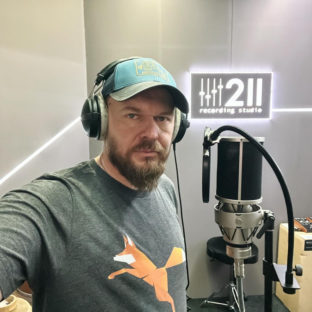 Александр Положинский наконец-то признался, чем занимается на службе и где сейчас находится - фото 617347