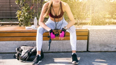 5 вещей, которые обязательно должны лежать в твоей спортивной сумке