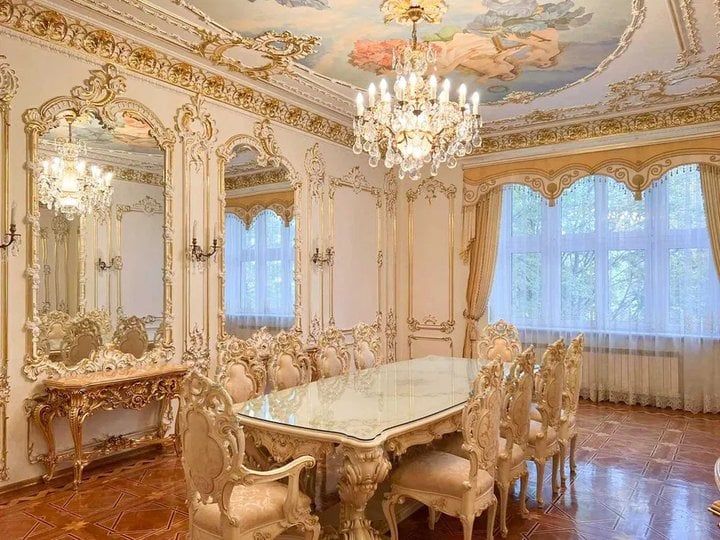 Дорого-богато: сеть шокировала роскошная квартира во Львове, которую продают за $950 тысяч - 618504 Дорого-богато: сеть шокировала роскошная квартира во Львове, которую продают за $950 тысяч - фото 618504