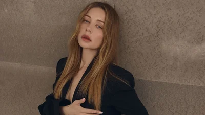 Розкута Тіна Кароль показала голі груди