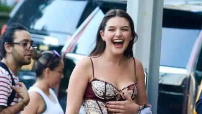 18-річна донька Тома Круза цілувалась з бойфрендом: хто підкорив серце красуні