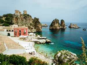 На Сицилии продают дома по 3 евро, но есть один нюанс