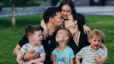 "Это наш ангел", - Мирошниченко впервые показали названую дочь и раскрыли ее имя