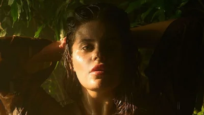 Олександра Заріцька знялась у спокусливій фотосесії та розповіла про шлях до прийняття себе