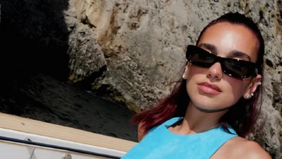 Дуа Ліпа публічно підтвердила стосунки з британським актором