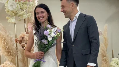 Ведуча "Сніданок з 1+1" Валентина Хамайко офіційно розписалася з чоловіком після 18 років спільного життя
