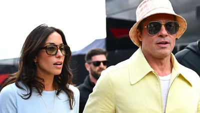 Стильні, яскраві, закохані: Бред Пітт та Інес де Рамон вперше вийшли в світ як пара