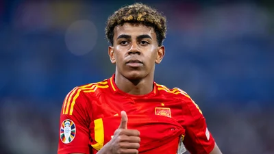 Мессі сфоткався з Ямалом, а той виріс і став зіркою Євро-2024 — фото, яке все змінило