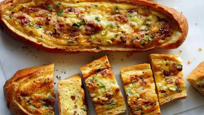 Есть под рукой багет, филе и грибы – попробуй эту быструю закуску