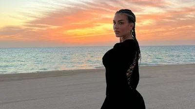 Осторожно, горячо: любимая Роналду Джорджина показала роскошные формы на совместном отдыхе